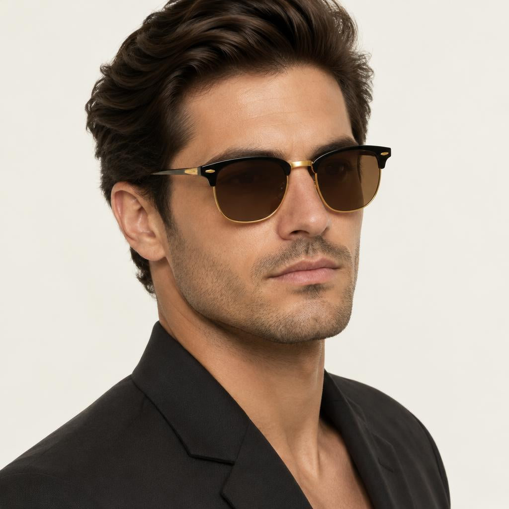 Modelo usando Anteojos de Sol Club Gold